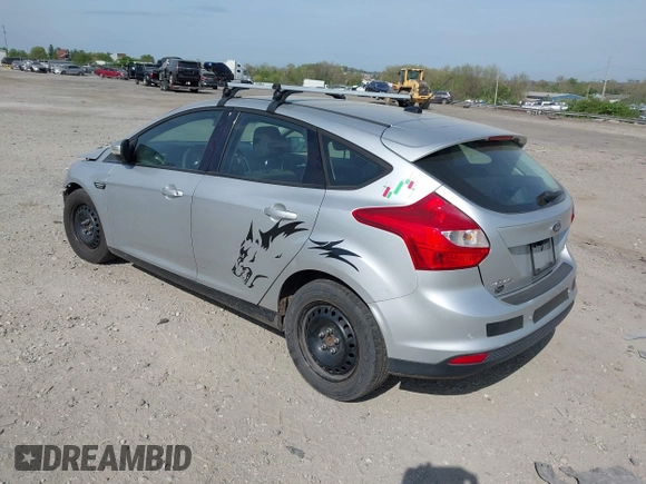 2012 Ford Focus SE with VIN 1FAHP3K20CL223856, listed as a IAAI auction lot 42096207 with 126,838 mi miles and . Bid and sale history available at carsss.com. Image 3.