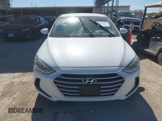 2017 Hyundai Elantra SE z VIN 5NPD84LF7HH129904, wystawiony jako IAAI lot #41837435 z przebiegiem 97 737 mil mil oraz . Historia ofert i sprzedaży dostępna na DreamBid. Obrazek 13.