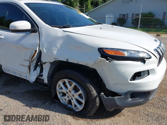 2016 Jeep Cherokee Latitude with VIN 1C4PJMCB7GW371955, listed as a IAAI auction lot 42562529 with 111,826 mi miles and . Bid and sale history available at DreamBid. Image 6.