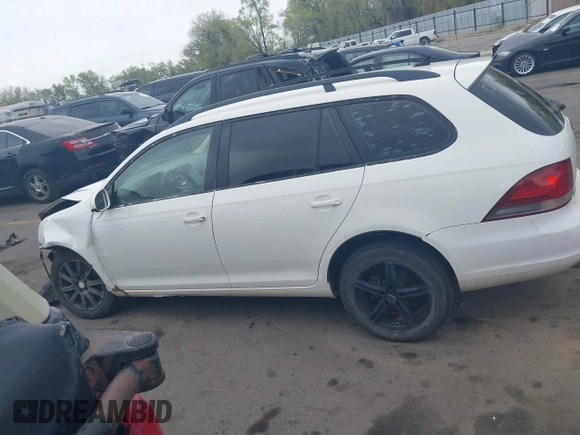 2010 Volkswagen Jetta TDI with VIN 3VWPL7AJ9AM662094, listed as a IAAI auction lot 42034372 with 287,463 mi miles and . Bid and sale history available at DreamBid. Image 15.