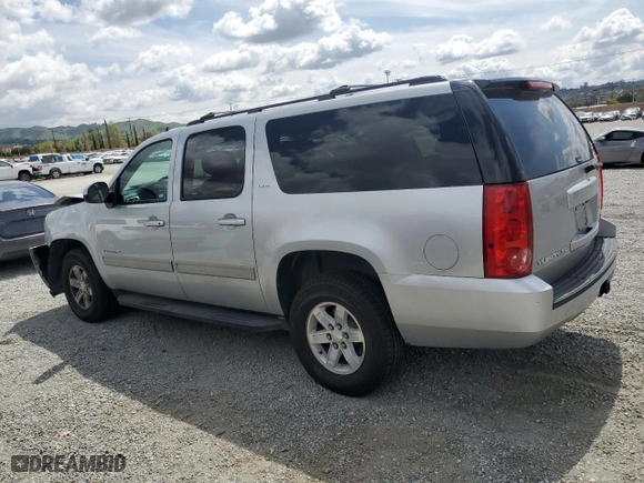 2013 GMC Yukon XL SLT with VIN 1GKS2KE78DR209660, listed as a Copart auction lot 50790385 with 168,029 mi miles and Salvage Title. Bid and sale history available at carsss.com. Image 2.
