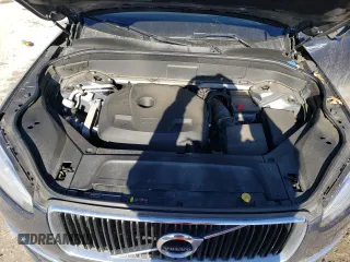 2018 Volvo XC90 Momentum z VIN YV4A22PK8J1323979, wystawiony jako Copart lot #42544374 z przebiegiem 79 187 mil mil oraz Szkody całkowita. Historia ofert i sprzedaży dostępna na DreamBid. Obrazek 11.