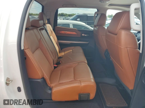 2016 Toyota Tundra Platinum z VIN 5TFGW5F17GX205276, wystawiony jako Copart lot #74146184 z przebiegiem Nie podano mil oraz Nie do naprawy • Non repairable. Historia ofert i sprzedaży dostępna na DreamBid. Obrazek 10.