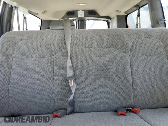 2014 Chevrolet Express Passenger LS z VIN 1GAWGPFG9E1185033, wystawiony jako Copart lot #44763045 z przebiegiem 185 883 mil mil oraz Szkoda całkowita • Salvage title. Historia ofert i sprzedaży dostępna na DreamBid. Obrazek 10.