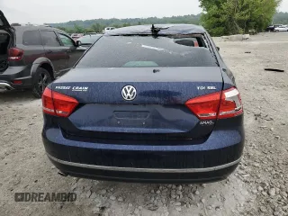 2015 Volkswagen Passat SEL Premium z VIN 1VWCV7A3XFC061831, wystawiony jako Copart lot #58438375 z przebiegiem 99 126 mil mil oraz Szkoda całkowita • Salvage title. Historia ofert i sprzedaży dostępna na DreamBid. Obrazek 6.