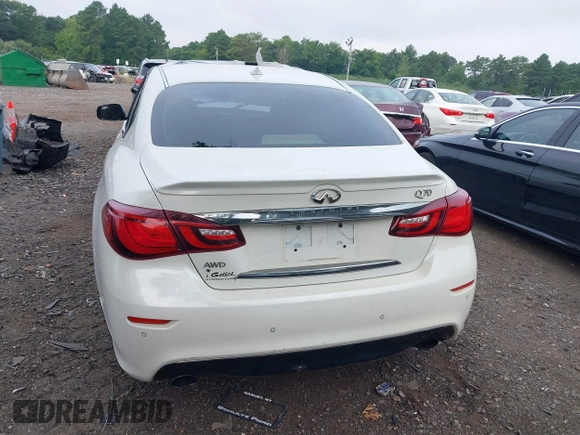 2016 Infiniti Q70 with VIN JN1BY1AR3GM270723, listed as a IAAI auction lot 40029163 with 80,411 mi miles. Bid and sale history available at carsss.com. Image 16.