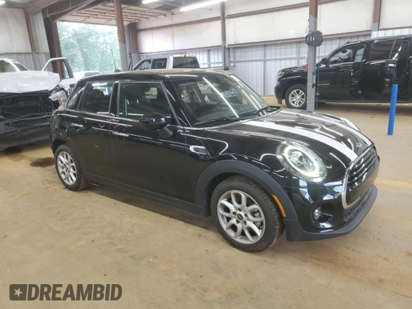 2021 MINI Hardtop 4 Door Oxford Edition with VIN WMWXU7C08M2N79978, listed as a Copart auction lot 61961105 with 29,714 mi miles and Salvage title. Bid and sale history available at DreamBid. Image 4.
