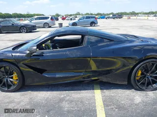 2018 McLaren 720S with VIN SBM14DCA9JW001142, listed as a IAAI auction lot 42117797 with 15,654 mi miles. Bid and sale history available at carsss.com. Image 14.