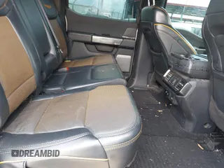 2023 Ford F-150 XL z VIN 1FTEW1E83PFB26367, wystawiony jako IAAI lot #42067676 z przebiegiem 32 068 mil mil oraz . Historia ofert i sprzedaży dostępna na DreamBid. Obrazek 8.