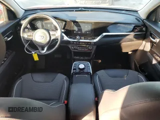 2020 Kia Niro EX with VIN KNDCC3LG0L5070992, listed as a Copart auction lot 77826864 with 35,243 mi miles and Salvage Title. Bid and sale history available at DreamBid. Image 8.