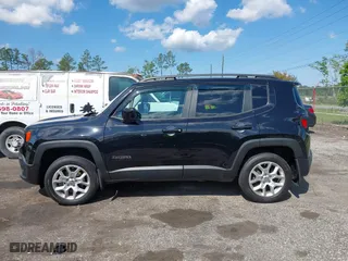 2017 Jeep Renegade Latitude with VIN ZACCJBBB4HPE90100, listed as a IAAI auction lot 41998252 with 84,443 mi miles. Bid and sale history available at carsss.com. Image 14.