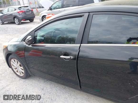 2014 Kia Forte EX with VIN KNAFX4A86E5049938, listed as a IAAI auction lot 42038755 with 82,016 mi miles. Bid and sale history available at carsss.com. Image 6.