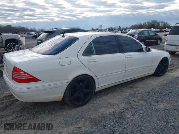 2003 Mercedes-Benz S-Class 4.3L with VIN WDBNG70J83A318268, listed as a IAAI auction lot 41380963 with 243,734 mi miles. Bid and sale history available at carsss.com. Image 4.