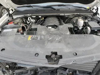 2020 Chevrolet Tahoe Premier z VIN 1GNSKCKJ7LR307957, wystawiony jako Copart lot #49585705 z przebiegiem 116 139 mil mil oraz Szkoda całkowita • Salvage title. Historia ofert i sprzedaży dostępna na DreamBid. Obrazek 13.