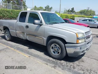 2005 Chevrolet Silverado 1500 LS with VIN 2GCEC19T151198938, listed as a IAAI auction lot 42583536 with 130,966 mi miles and . Bid and sale history available at DreamBid. Image 1.