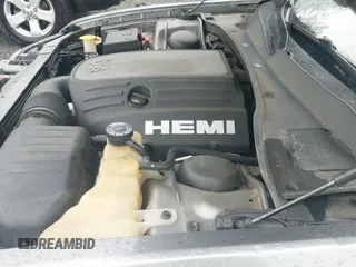 2012 Chrysler 300 S z VIN 2C3CCAJT0CH217121, wystawiony jako IAAI lot #41923158 z przebiegiem 108 103 mil mil oraz . Historia ofert i sprzedaży dostępna na DreamBid. Obrazek 20.