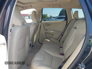 2016 Volvo XC60 T5 Drive-E Premier с VIN YV440MDK3G2785324, выставлен на аукционе IAAI как лот 42215803 с пробегом 62 184 миль миль и . История ставок и продаж доступна на DreamBid. Изображение 8.