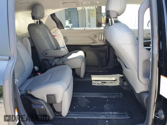 2022 Toyota Sienna Limited with VIN 5TDZSKFC4NS064982, listed as a Copart auction lot 57574594 with 28,142 mi miles and Salvage Title. Bid and sale history available at carsss.com. Image 11.