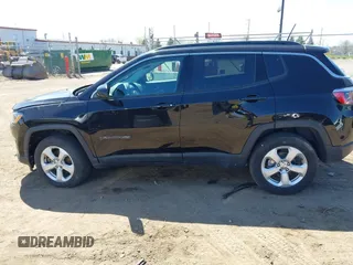 2018 Jeep Compass Latitude with VIN 3C4NJDBB6JT101024, listed as a IAAI auction lot 42061228 with 48,771 mi miles. Bid and sale history available at carsss.com. Image 14.