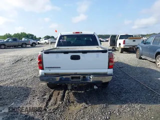 2007 Chevrolet Silverado 1500 LS with VIN 2GCEC13V971183391, listed as a IAAI auction lot 42151015 with 314,833 mi miles and . Bid and sale history available at DreamBid. Image 16.