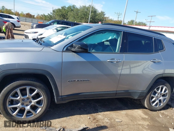 2022 Jeep Compass Latitude Lux с VIN 3C4NJDFB4NT207889, выставлен на аукционе IAAI как лот 41023713 с пробегом 41 405 миль миль и . История ставок и продаж доступна на DreamBid. Изображение 14.