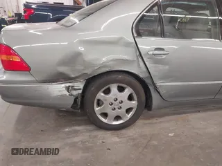 2001 Lexus LS 430 z VIN JTHBN30F510019661, wystawiony jako IAAI lot #42167204 z przebiegiem 190 437 mil mil oraz . Historia ofert i sprzedaży dostępna na DreamBid. Obrazek 6.