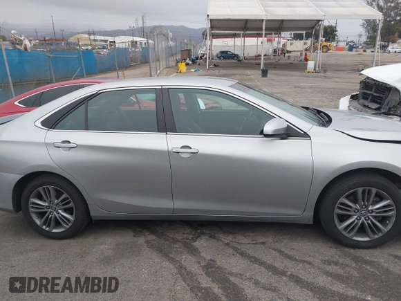 2015 Toyota Camry XLE z VIN 4T1BF1FK2FU484448, wystawiony jako IAAI lot #41798583 z przebiegiem 84 985 mil mil oraz . Historia ofert i sprzedaży dostępna na DreamBid. Obrazek 13.