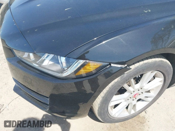 2018 Jaguar XE 25t Premium with VIN SAJAD4FX5JCP22618, listed as a IAAI auction lot 41910986 with 111,256 mi miles. Bid and sale history available at carsss.com. Image 6.