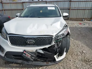 2018 Kia Sorento LX with VIN 5XYPGDA3XJG424355, listed as a IAAI auction lot 41832873 with 114,254 mi miles. Bid and sale history available at carsss.com. Image 6.