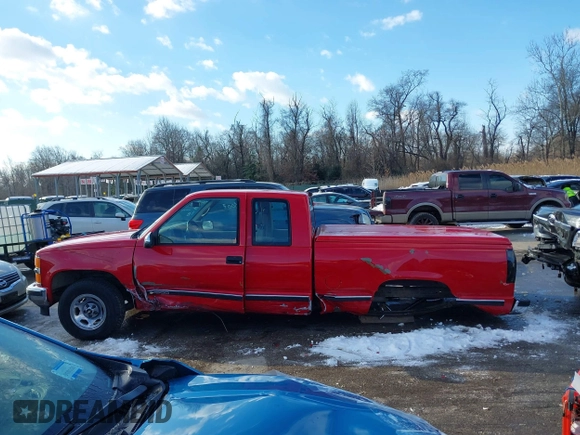1997 Chevrolet Silverado 1500 with VIN 2GCEC19W9V1112124, listed as a IAAI auction lot 41254007 with 203,722 mi miles. Bid and sale history available at carsss.com. Image 14.