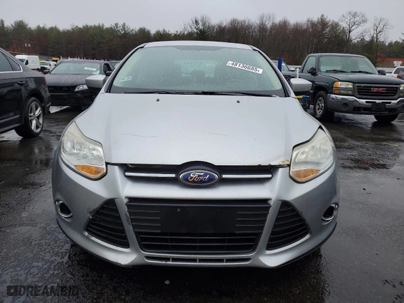 2012 Ford Focus SE with VIN 1FAHP3K26CL371705, listed as a Copart auction lot 48136685 with 139,245 mi miles and Salvage Title. Bid and sale history available at carsss.com. Image 5.