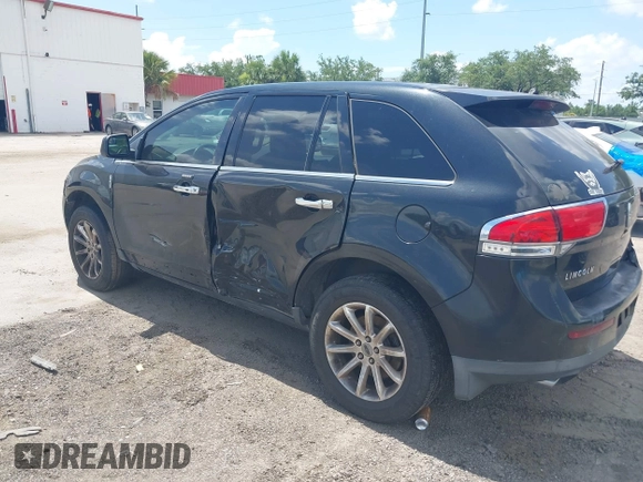 2011 Lincoln MKX z VIN 2LMDJ6JK5BBJ11856, wystawiony jako IAAI lot #42482364 z przebiegiem Nie podano mil oraz . Historia ofert i sprzedaży dostępna na DreamBid. Obrazek 6.