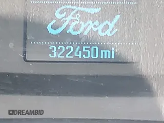2017 Ford Transit XL z VIN 1FBZX2ZM3HKA20753, wystawiony jako IAAI lot #42340639 z przebiegiem 322 450 mil mil oraz . Historia ofert i sprzedaży dostępna na DreamBid. Obrazek 16.