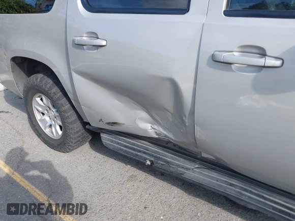 2007 GMC Yukon XL SLT with VIN 1GKFK16337J249607, listed as a IAAI auction lot 41896517 with 233,878 mi miles and . Bid and sale history available at DreamBid. Image 6.