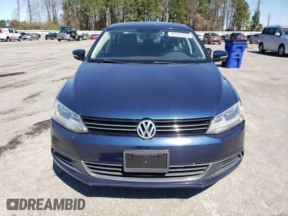 2013 Volkswagen Jetta SE z VIN 3VWDP7AJ8DM288024, wystawiony jako Copart lot #49385335 z przebiegiem 109 439 mil mil oraz Szkoda całkowita • Salvage title. Historia ofert i sprzedaży dostępna na DreamBid. Obrazek 5.