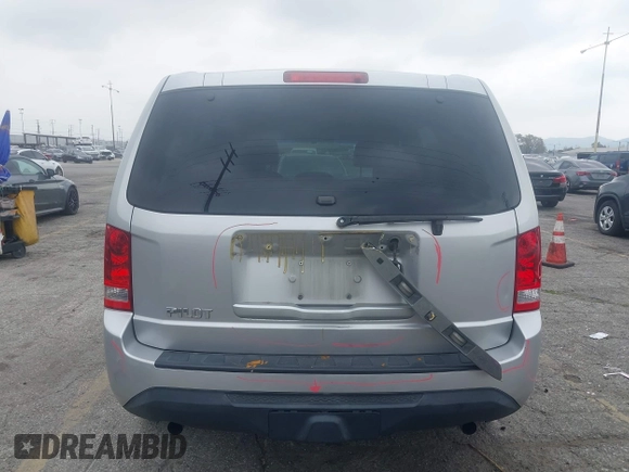 2015 Honda Pilot LX with VIN 5FNYF3H21FB010426, listed as a IAAI auction lot 41901870 with 184,113 mi miles and . Bid and sale history available at carsss.com. Image 17.