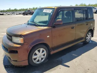2006 Scion xB with VIN JTLKT324X64122775, listed as a Copart auction lot 61652764 with 257,292 mi miles and Salvage Title. Bid and sale history available at carsss.com. Image 1.