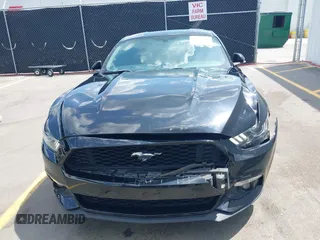 2016 Ford Mustang EcoBoost z VIN 1FA6P8TH2G5276754, wystawiony jako IAAI lot #42157727 z przebiegiem 71 174 mil mil oraz . Historia ofert i sprzedaży dostępna na DreamBid. Obrazek 12.
