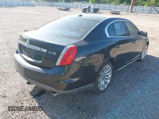 2011 Lincoln MKS z VIN 1LNHL9DR0BG601602, wystawiony jako IAAI lot #41993162 z przebiegiem 121 206 mil mil oraz . Historia ofert i sprzedaży dostępna na DreamBid. Obrazek 4.
