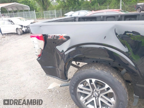 2022 Ford F-150 XL с VIN 1FTEW1CP8NFB78472, выставлен на аукционе IAAI как лот 42352854 с пробегом 127 466 миль миль и . История ставок и продаж доступна на DreamBid. Изображение 18.