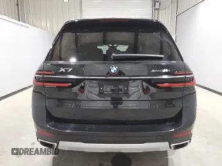 2024 BMW X7 xDrive40i with VIN 5UX23EM0XR9V32595, listed as a Copart auction lot 49742695 with 32,233 mi miles and Clean Title. Bid and sale history available at carsss.com. Image 6.