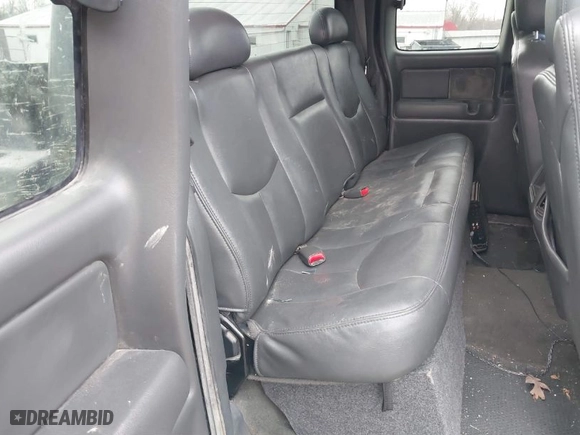 2003 Chevrolet Silverado 1500 LS with VIN 2GCEK19T831156203, listed as a IAAI auction lot 41513601 with 171,586 mi miles. Bid and sale history available at carsss.com. Image 8.