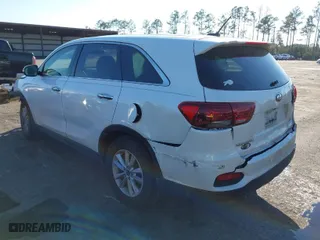 2020 Kia Sorento L with VIN 5XYPG4A39LG675435, listed as a IAAI auction lot 41675823 with 96,019 mi miles. Bid and sale history available at carsss.com. Image 3.
