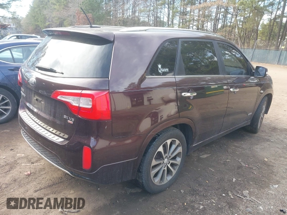 2014 Kia Sorento SX Limited with VIN 5XYKWDA72EG532135, listed as a IAAI auction lot 41452032 with 104,252 mi miles. Bid and sale history available at carsss.com. Image 4.