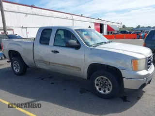 2008 GMC Sierra 1500 Work Truck z VIN 2GTEC19C381102196, wystawiony jako IAAI lot #42212449 z przebiegiem 213 361 mil mil oraz . Historia ofert i sprzedaży dostępna na DreamBid. Obrazek 17.