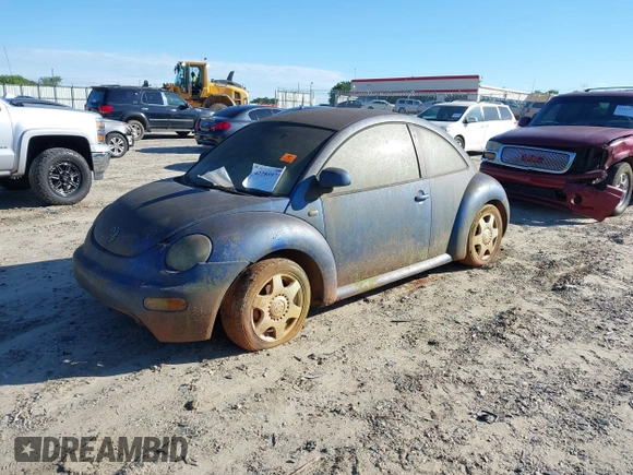 1999 Volkswagen Beetle GLS with VIN 3VWCC21C8XM426984, listed as a IAAI auction lot 42285973 with Not provided miles and . Bid and sale history available at DreamBid. Image 2.