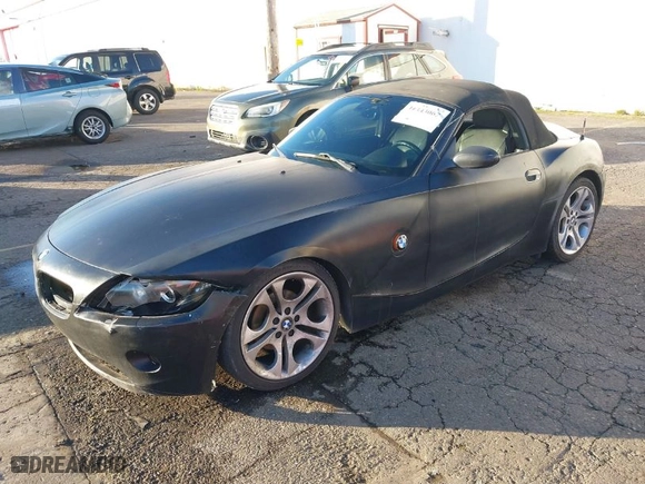 2004 BMW Z4 2.5i with VIN 4USBT33544LS51157, listed as a IAAI auction lot 41343067 with NaN miles. Bid and sale history available at carsss.com. Image 2.
