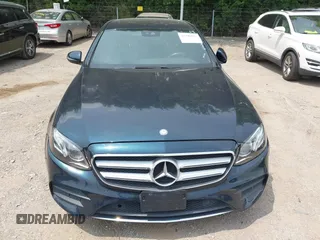2017 Mercedes-Benz E 300 Luxury с VIN WDDZF4KB2HA012027, выставлен на аукционе IAAI как лот 42490873 с пробегом 95 361 миль миль и . История ставок и продаж доступна на DreamBid. Изображение 6.