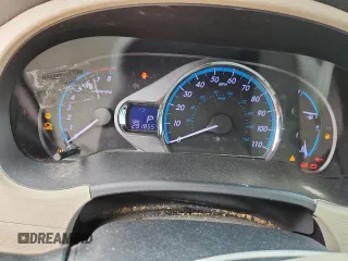 2011 Toyota Sienna XLE AAS with VIN 5TDYK3DC5BS081015, listed as a Copart auction lot 61096595 with 291,855 mi miles and Salvage title. Bid and sale history available at DreamBid. Image 9.