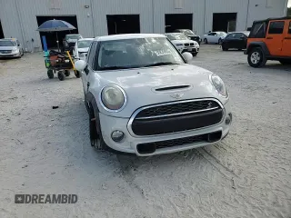 2016 MINI Hardtop 4 Door S z VIN WMWXU3C51G2D28635, wystawiony jako Copart lot #50839805 z przebiegiem 76 274 mil mil oraz Szkoda całkowita • Salvage title. Historia ofert i sprzedaży dostępna na DreamBid. Obrazek 10.